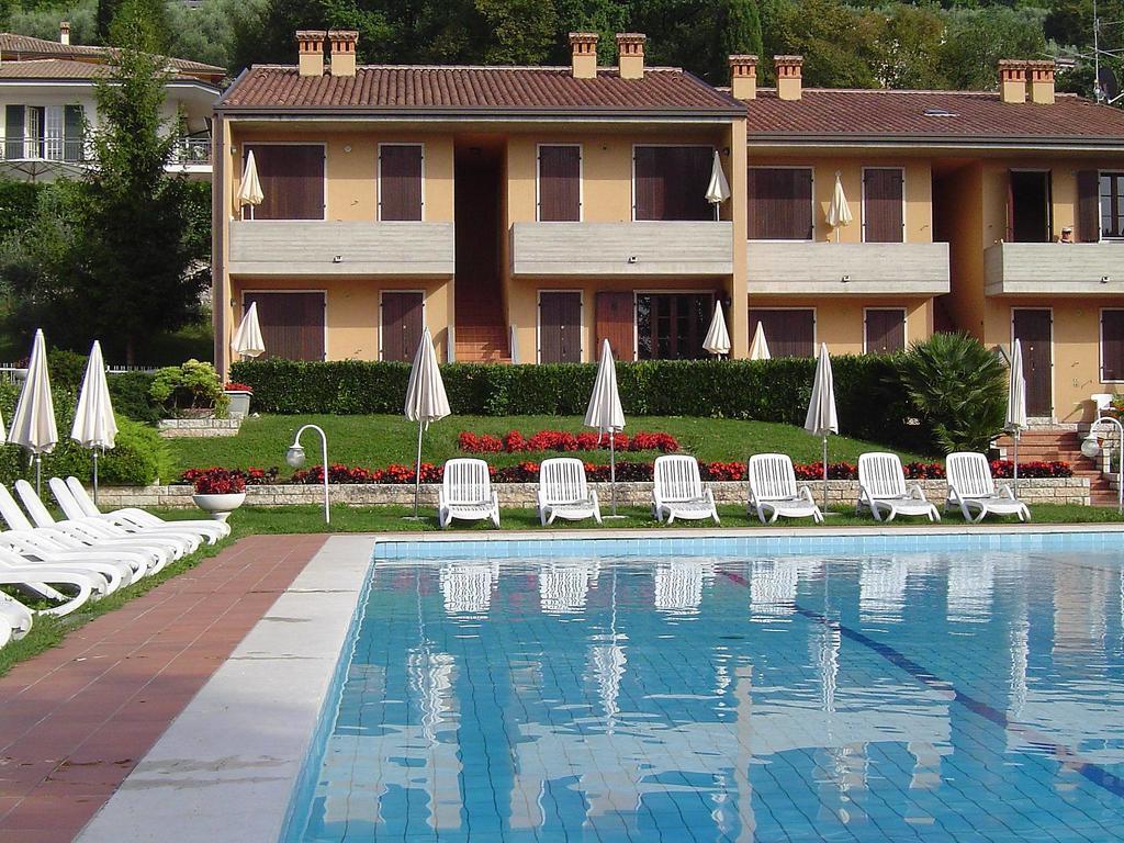Residence Liana Albisano Торри-дель-Бенако Экстерьер фото