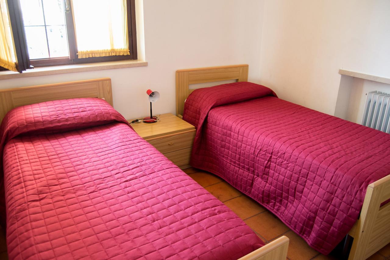 Residence Liana Albisano Торри-дель-Бенако Экстерьер фото